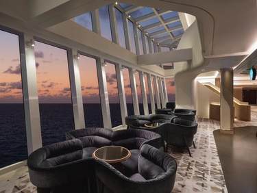 NCL Norwegian Prima Atrium Seating Area ©Christian Santiago 0.jpeg